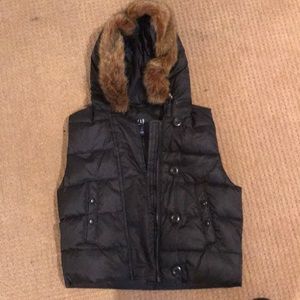 Gap Fur Hooded crop Vest